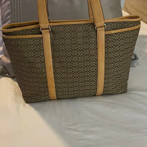 Coach bag Hampton’s Monogram / BUNDLE & SAVE!!! - Picture 3 of 13